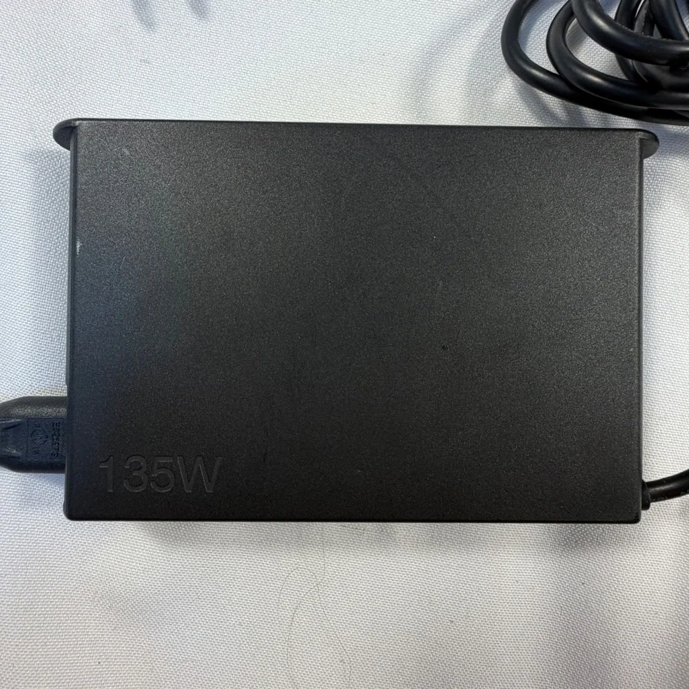Lenovo 135W AC Adapter Laptop Charger 20V 6.75A Slim Tip ADL135SCC2A SA10E75867 - Picture 4 of 7